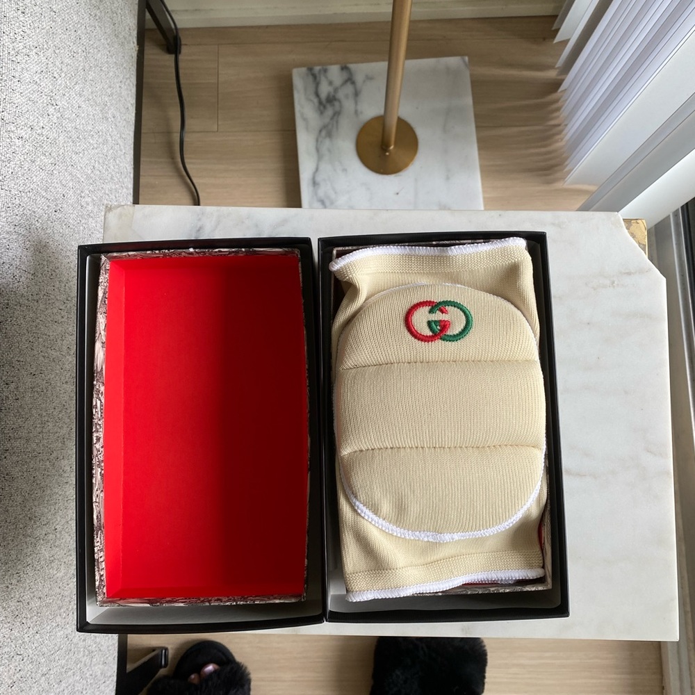NWT Authentic Gucci Knee Pads